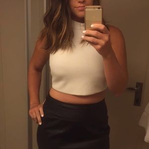 Off-white Express Crop